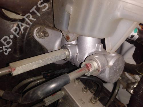 Used Brake master cylinder TOYOTA VERSO S (_P12_) 1.33 (NSP120_) (99 hp) 7537128