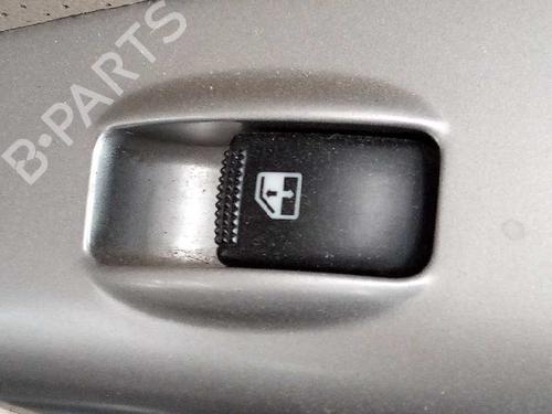 Used Right rear window switch KIA SPORTAGE II (JE_, KM_) [2004-2011]  17007613