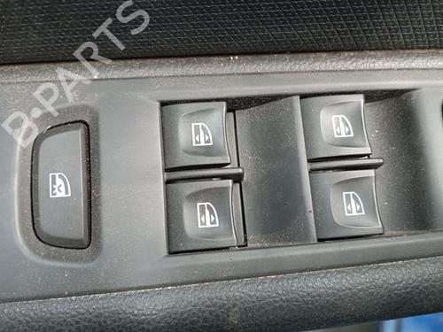 Used Left front window switch RENAULT CLIO IV (BH_) 1.5 dCi 90 (90 hp) 27297483