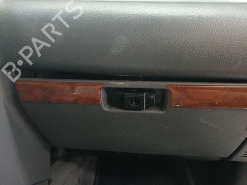 Vano posta oggetti Vano posta oggetti MITSUBISHI PAJERO II (V3_W, V2_W, V4_W, V5_W) 2.8 TD (V46W, V26W) (125 hp) 36917396 36917396