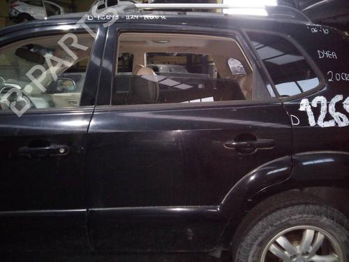 Used Left rear door HYUNDAI TUCSON (JM) [2004-2019]  21770933