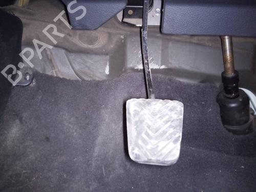 Used Clutch pedal HYUNDAI SANTA FÉ II (CM) 2.2 CRDi (155 hp) 11020436