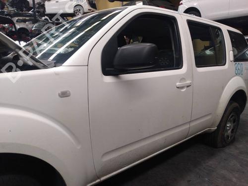 Left front door NISSAN PATHFINDER III (R51) 2.5 dCi 4WD | BP7518211C2 