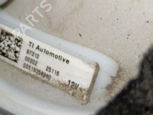 Used Fuel pump FIAT 500X (334_) 1.6 (334AXE1A) (110 hp) 27459274
