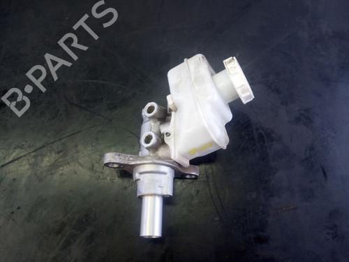 Used Brake master cylinder MITSUBISHI L200 / TRITON (KJ_, KK_, KL_) 2.4 DI-D 4WD (KL1T) (181 hp) 14245687