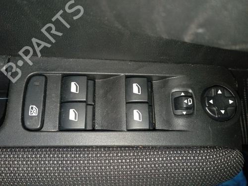 Used Left front window switch CITROËN C3 AIRCROSS II (2R_, 2C_) 1.2 PureTech 110 (2RHNZB, 2RHNZW, 2RHNPX, 2RHNPJ) (110 hp) 31190652