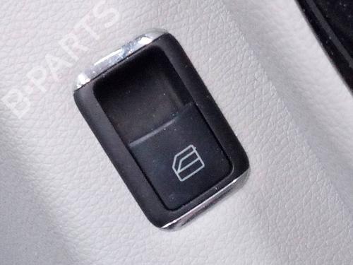 Used Right front window switch MERCEDES-BENZ C-CLASS (W204) C 200 CDI (204.001) (136 hp) 17008642