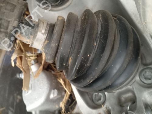 Used Right front driveshaft BMW 1 (F40) 118 d (150 hp) 27874393