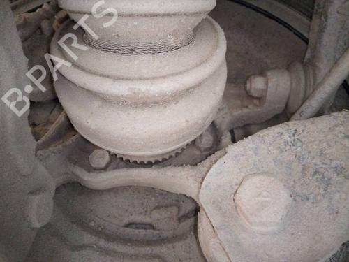 Used Left rear steering knuckle MITSUBISHI PAJERO III (V7_W, V6_W) [1999-2007]  18307869