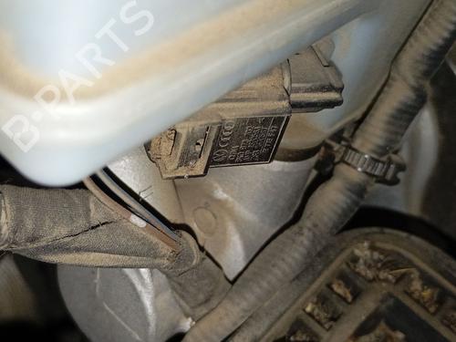 brake-master-cylinder-vw-passat-b8-variant-3g5-cb5-2014-38460439 main image