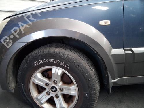 Used Front left wheel arch trim KIA SORENTO I (JC) 2.5 CRDi 4WD (140 hp) 18485331