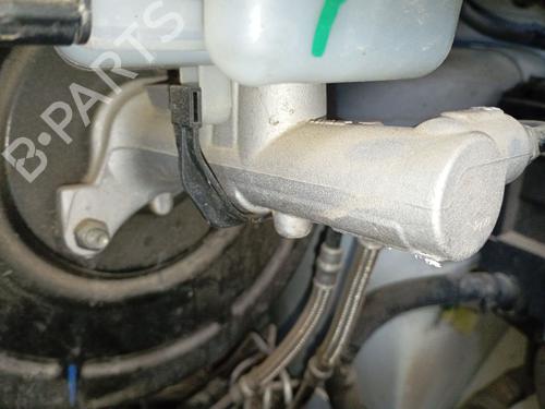 brake-master-cylinder-renault-trafic-iii-van-fg_-2014-39992804 main image