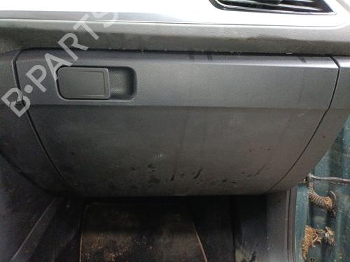 Used Glove box VW T-ROC (A11, D11) 1.5 TSI (150 hp) 32977405