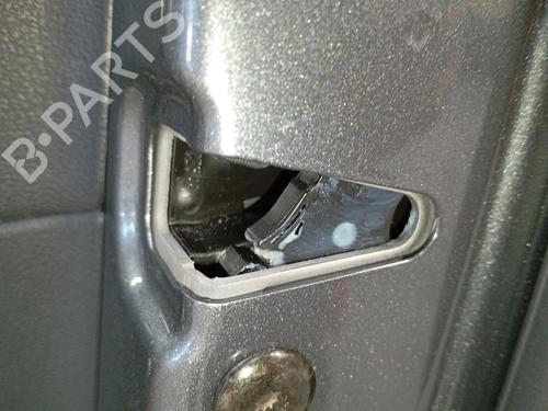 front-right-lock-skoda-karoq-nu7-nd7-2017-33436978 main image