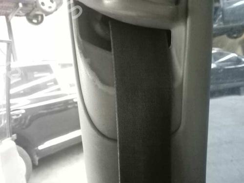 Used Front right seatbelt LAND ROVER DISCOVERY II (L318) 2.5 Td5 4x4 (139 hp) 8720417