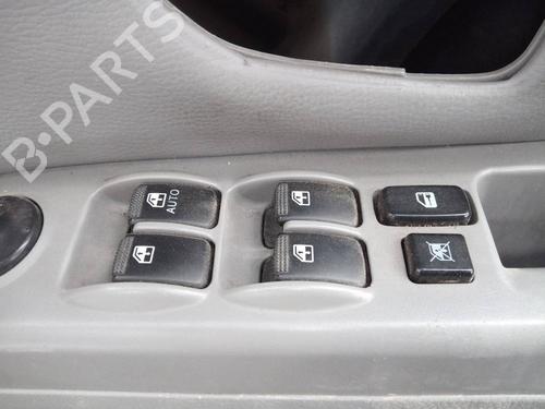 Used Right front window switch KIA SORENTO I (JC) 2.5 CRDi 4WD (140 hp) 18485479