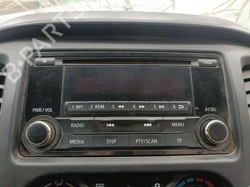 Używane Radio Radio MITSUBISHI L200 / TRITON (KJ_, KK_, KL_) 2.4 DI-D 4WD (KJ0T) (154 hp) 37436636 37436636