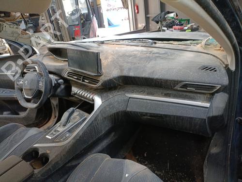Tableau de bord PEUGEOT 3008 II SUV (MC_, MR_, MJ_, M4_) 1.5 BlueHDi 130 (131 hp) 31966443