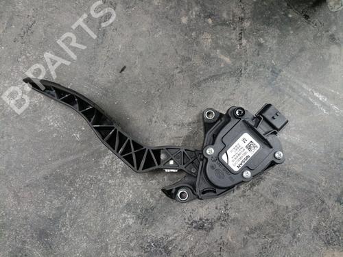 Pédale RENAULT KADJAR (HA_, HL_) 1.5 dCi 110 (HLA3) (110 hp) 32090564