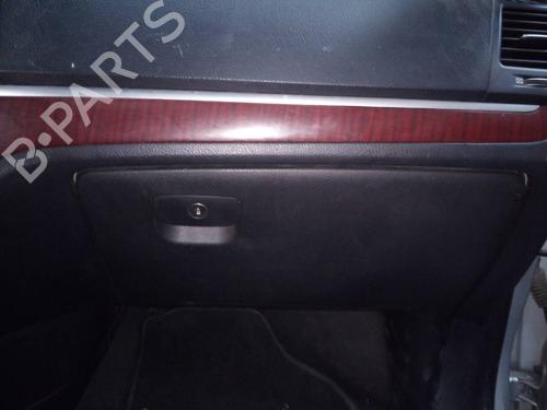 Used Glove box HYUNDAI SANTA FÉ II (CM) 2.2 CRDi 4x4 (155 hp) 17492068
