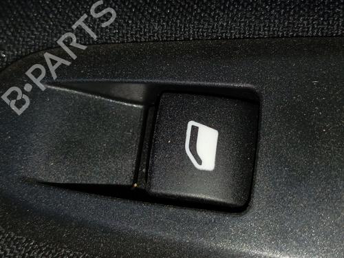 Used Right rear window switch CITROËN C3 III (SX) 1.2 PURETECH 82 (82 hp) 31210394