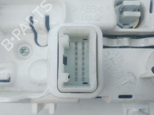 Climate control RENAULT CAPTUR I (J5_, H5_) 1.5 dCi 90 (J5N4, J5M5, J5MW, J5M6, J5AL, J5AJ) | BP39955546I5 - Image 4