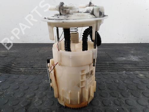 Used Fuel pump RENAULT KANGOO / GRAND KANGOO II (KW0/1_) 1.5 dCi (KW0C, KW2C, KW4C) (106 hp) 7047585