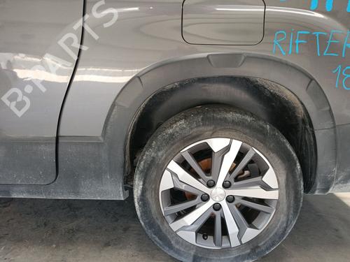 venstre-bagtil-skrm-liste-peugeot-rifter-2018-39434388 main image