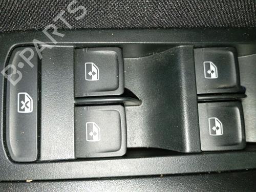 Used Left front window switch Left front window switch SKODA KAMIQ (NW4) 1.0 TSI (110 hp) 33235495 33235495