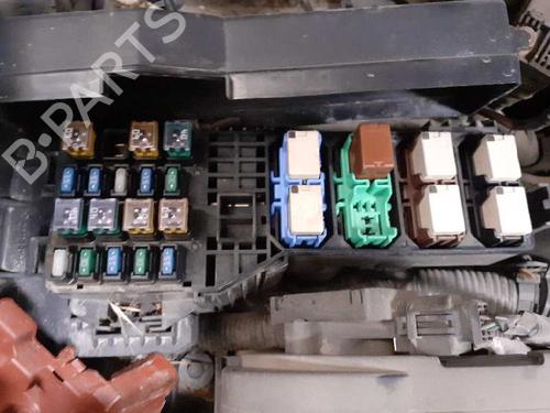 Sikringsdose SUZUKI GRAND VITARA I (FT, HT) 2.0 HDI 110 4x4 (SQ420D, TD82V) (109 hp) 6021074