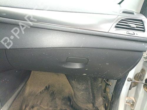 Vano posta oggetti Vano posta oggetti RENAULT MEGANE III Hatchback (BZ0/1_, B3_) 1.2 TCe (BZ2B, BZ11) (116 hp) 37601575 37601575