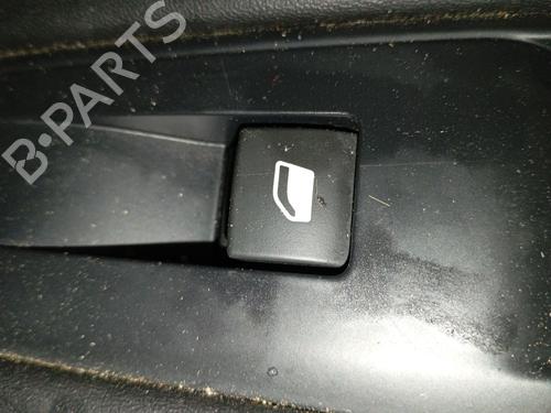 Interrupteur de vitre arrière droite PEUGEOT 5008 II (MC_, MJ_, MR_, M4_) 1.5 BlueHDi 130 (MCYHZJ, MCYHZR, MCYHZX) (131 hp) 32359246