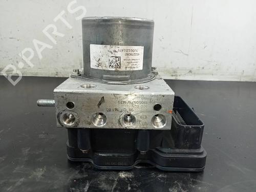 Pompe ABS PEUGEOT 3008 II SUV (MC_, MR_, MJ_, M4_) 1.5 BlueHDi 130 (131 hp) 10549099