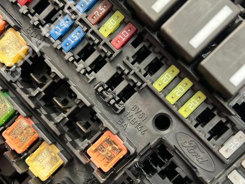 Fuse box FORD FIESTA VI (CB1, CCN) 1.25 | BP38559817E1 - Image 3