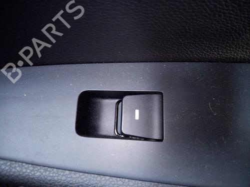 Used Right rear window switch HYUNDAI TUCSON (TL, TLE) 1.7 CRDi (116 hp) 17009177