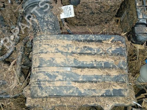 Used Air filter box Air filter box VW TAIGO (CS1) 1.0 TSI (110 hp) 34099470 34099470