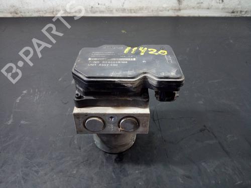 Used ABS pump HYUNDAI ix35 (LM, EL, ELH) 2.0 CRDi (136 hp) 13698877