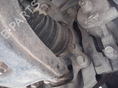 Used Right front steering knuckle MITSUBISHI L200 / TRITON (KA_T, KB_T) 2.5 DI-D 4WD (KB4T) (136 hp) 9587032