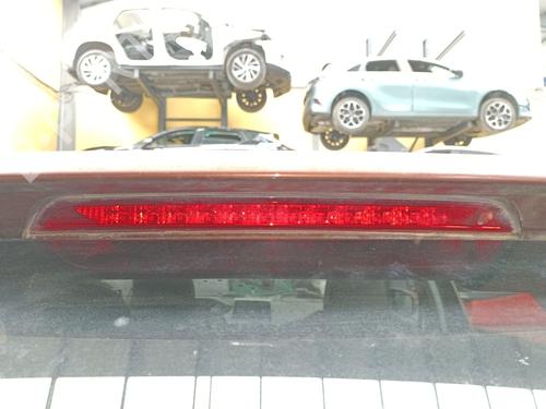 Używane Trzecie światło stopu PEUGEOT 3008 II SUV (MC_, MR_, MJ_, M4_) 1.5 BlueHDi 130 (131 hp) 29973044