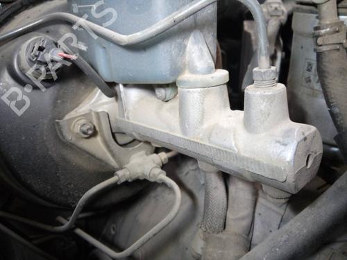 Used Brake master cylinder TOYOTA LAND CRUISER 90 (_J9_) 3.0 D-4D 4WD (KDJ90_, KDJ95_, KDJ90W, KDJ95W) (163 hp) 7525905