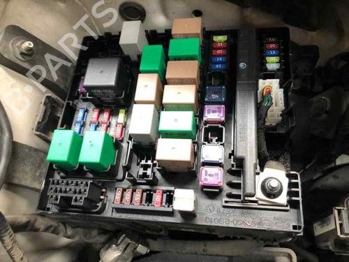 Used Fuse box HYUNDAI ix35 (LM, EL, ELH) 2.0 CRDi 4WD (136 hp) 5932335