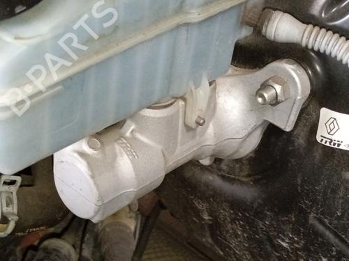 Used Brake master cylinder RENAULT CAPTUR I (J5_, H5_) 1.5 dCi 90 (J5N4, J5M5, J5MW, J5M6, J5AL, J5AJ) (90 hp) 27711129