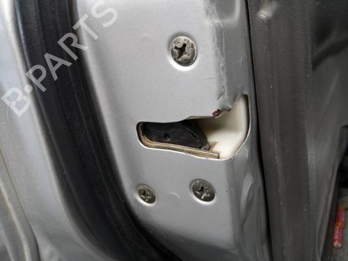 Used Front left lock MITSUBISHI PAJERO III (V7_W, V6_W) 3.2 Di-D (V68W) (160 hp) 15217349