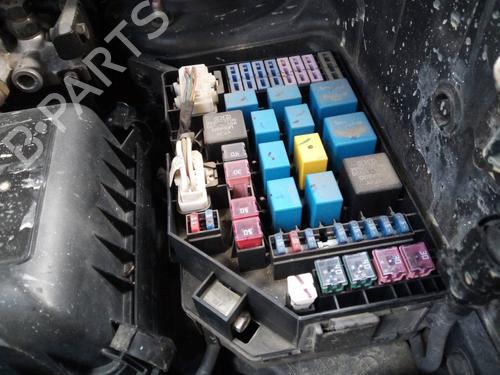Used Fuse box HYUNDAI TUCSON (JM) 2.0 CRDi (140 hp) 16218535