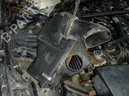 Used Air filter box BMW 3 (E90) 320 d (177 hp) 29998586