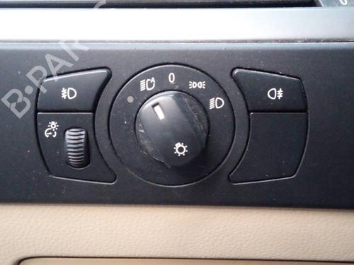 Used Headlight switch BMW 5 (E60) 520 d (150 hp) 17633406