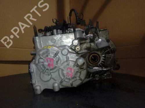 Used Gearbox KIA CERATO I Hatchback (LD) 1.5 CRDi (102 hp) 2218124