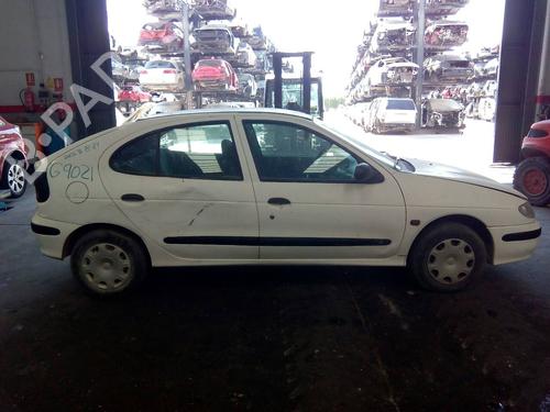 Engine control unit (ECU) RENAULT MEGANE I (BA0/1_)  | BP8107950M57 