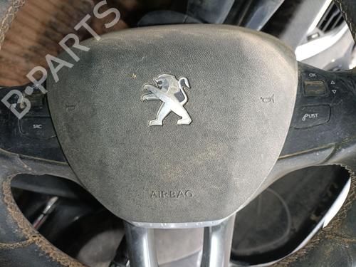 Used Driver airbag PEUGEOT 208 I (CA_, CC_) 1.2 VTI 82 (82 hp) 31183091