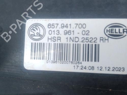 Right front fog light SKODA SCALA (NW1) 1.0 TSI | BP39746100C31 - Image 4